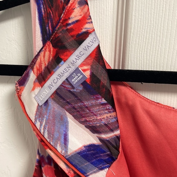 Size 12 Floral Dress with Pockets and Removable Belt - Picture 3 of 4